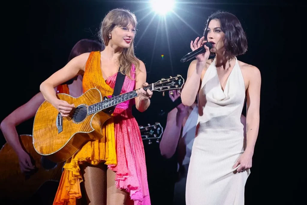 Gracie-Abrams-Taylor-Swift-ELLE