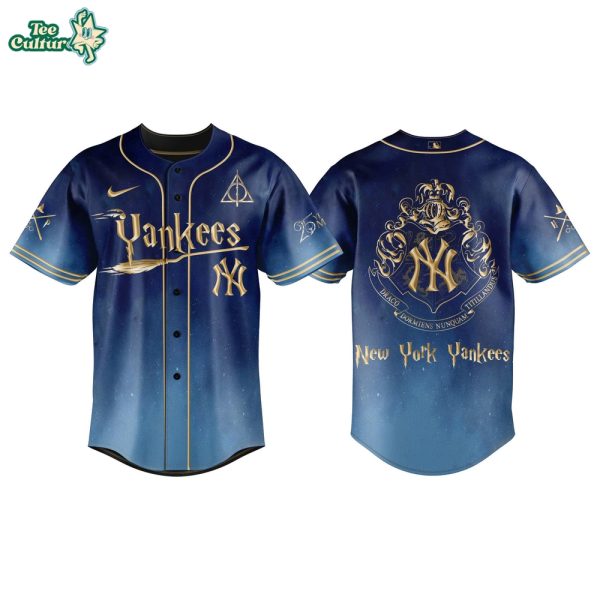 New-York-Yankees-Harry-Potter-2026-Limited-Edition-Jersey-Jogger-Cap-2.jpg