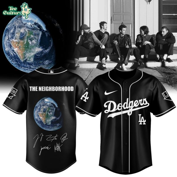 Major-League-Baseball-All-Teams-x-The-Neighbourhood-The-World-Tour-Signed-Black-Jersey-Version-3-2.jpg